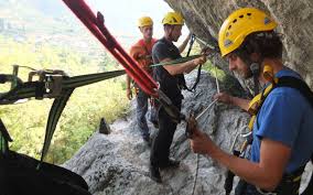 La scelta di sistemi di accesso e posizionamento mediante funi per la esecuzione di lavori